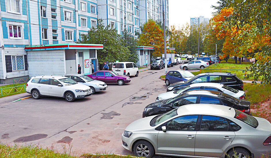 Парковка на доме в москве