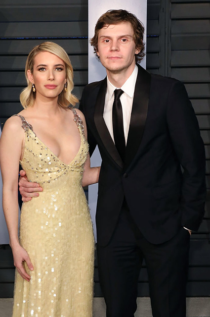 Эмма Робертс и Эван Питерс
