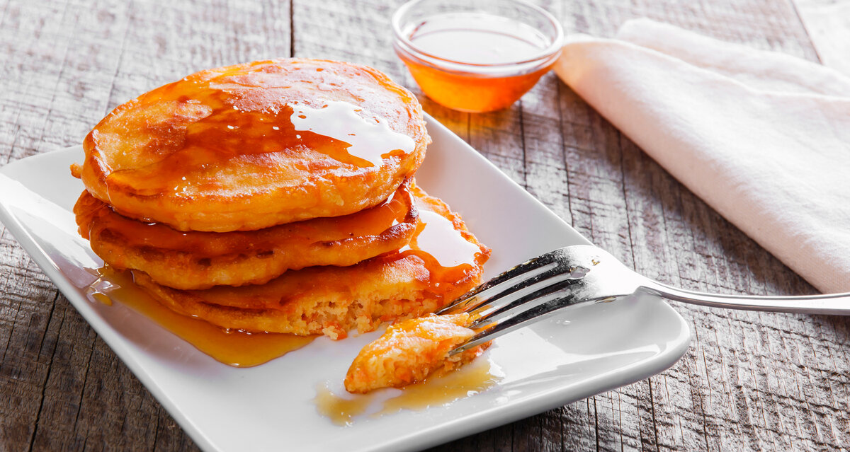 Морковные оладьи – вкуснота почти «из ничего» (если бы сама не приготовила, то не поверила, что это так вкусно)