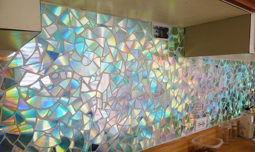 Фартук для кухни из CD-дисков.