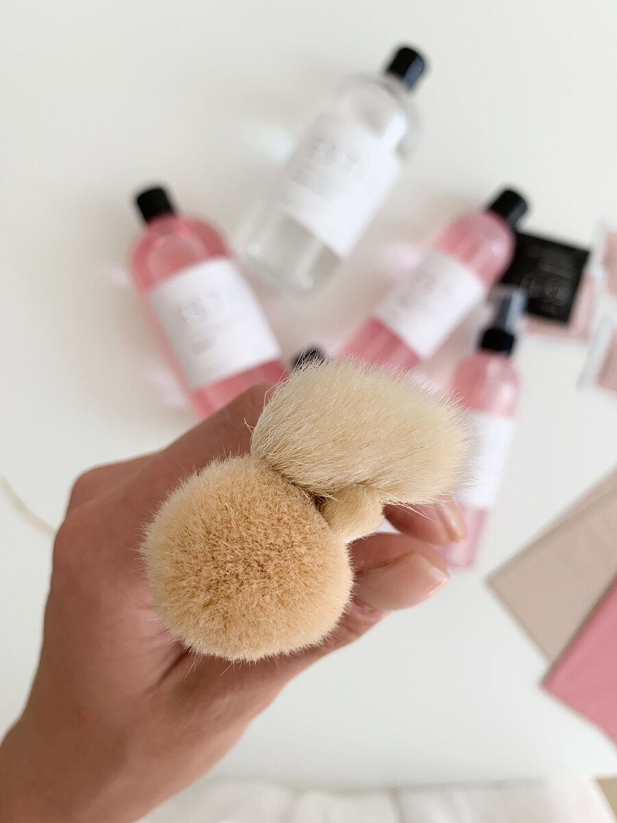 . Почему действительно нужно очищать кисти? 