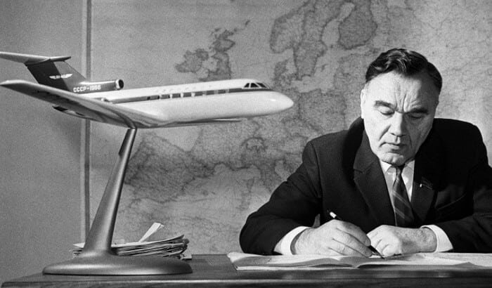 А.С. Яковлев и Як-40