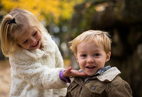 https://cdn.pixabay.com/photo/2017/03/27/13/51/adorable-2178857__340.jpg