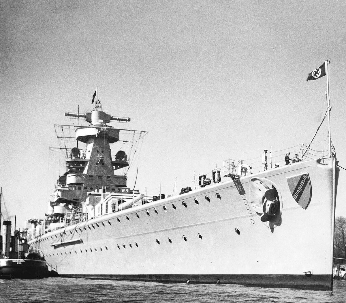 Немецкий тяжёлый крейсер «Адмирал Шеер» (Admiral Scheer)