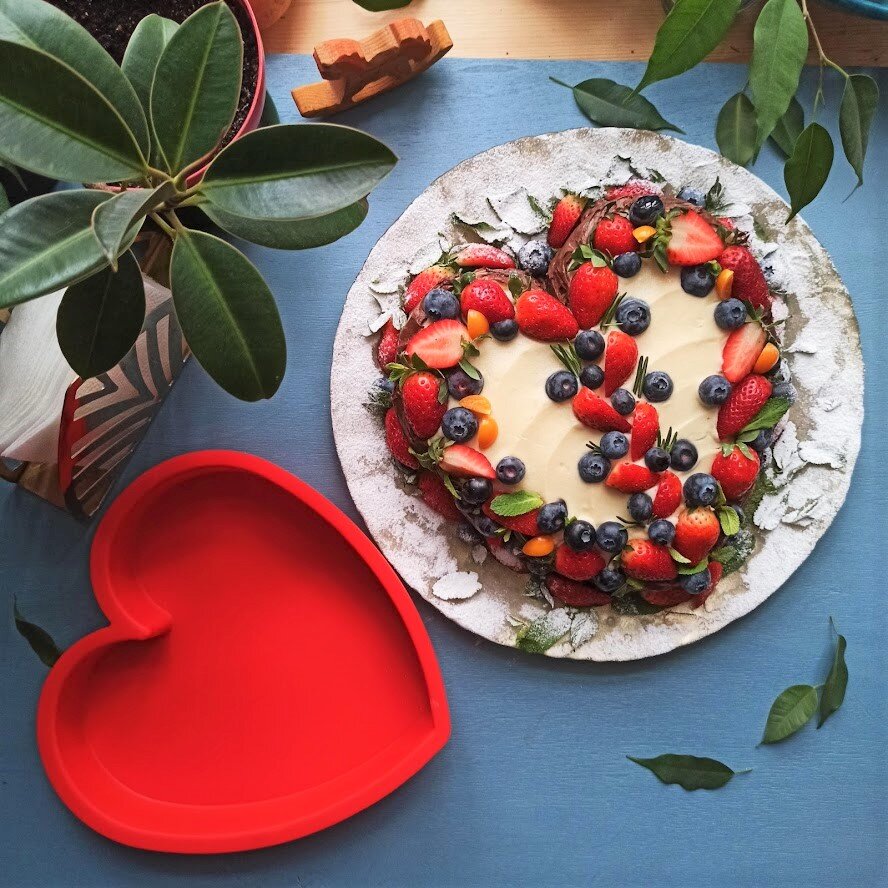 Фото автора. Шоколадный торт с ванильным заварным кремом.