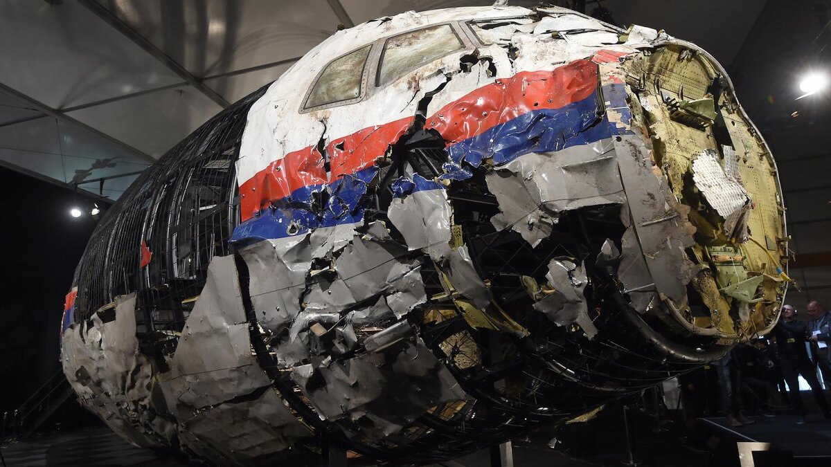 Реконструкция кабины самолета Malaysia Airlines MH17