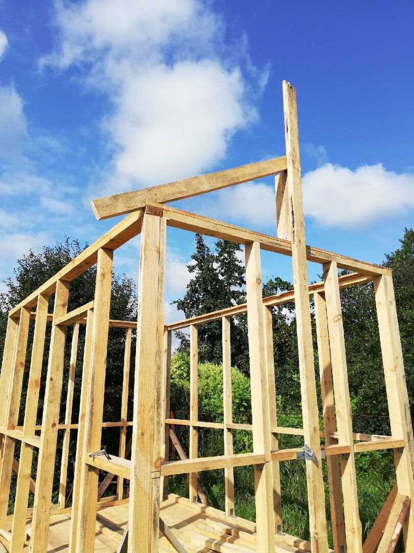 Вот первое стропило с запилом в моей жизни