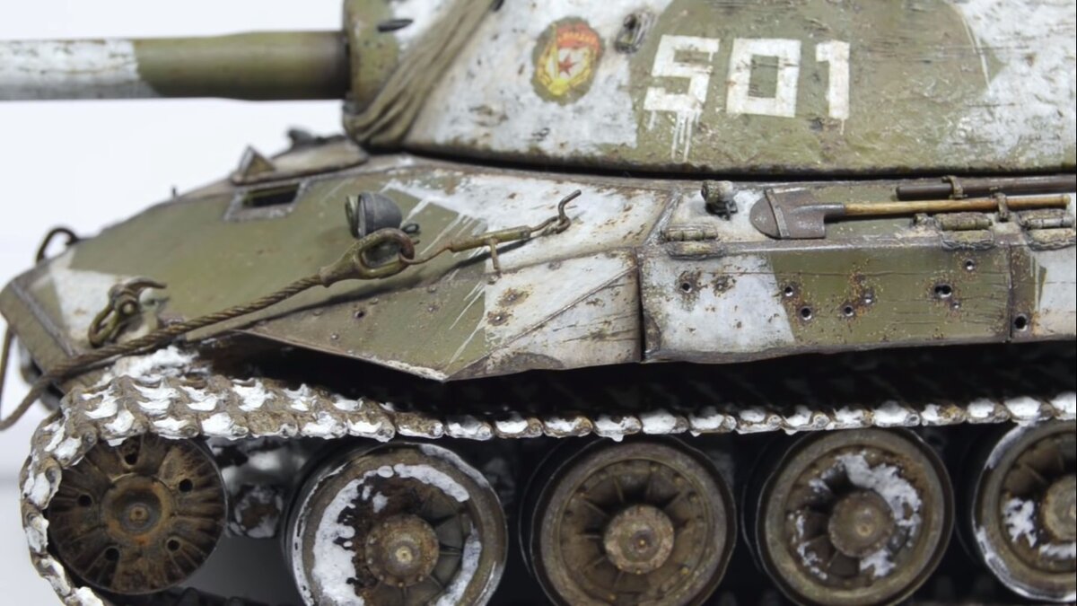 Доставалось, конечно, всем частям танка. Просто ящики не могли противостоять пулям