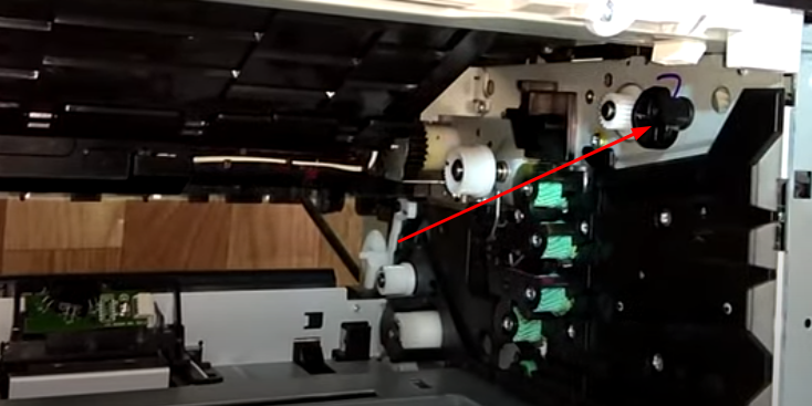 Черный кулачок, работающий с клатчем с внутренней стороны