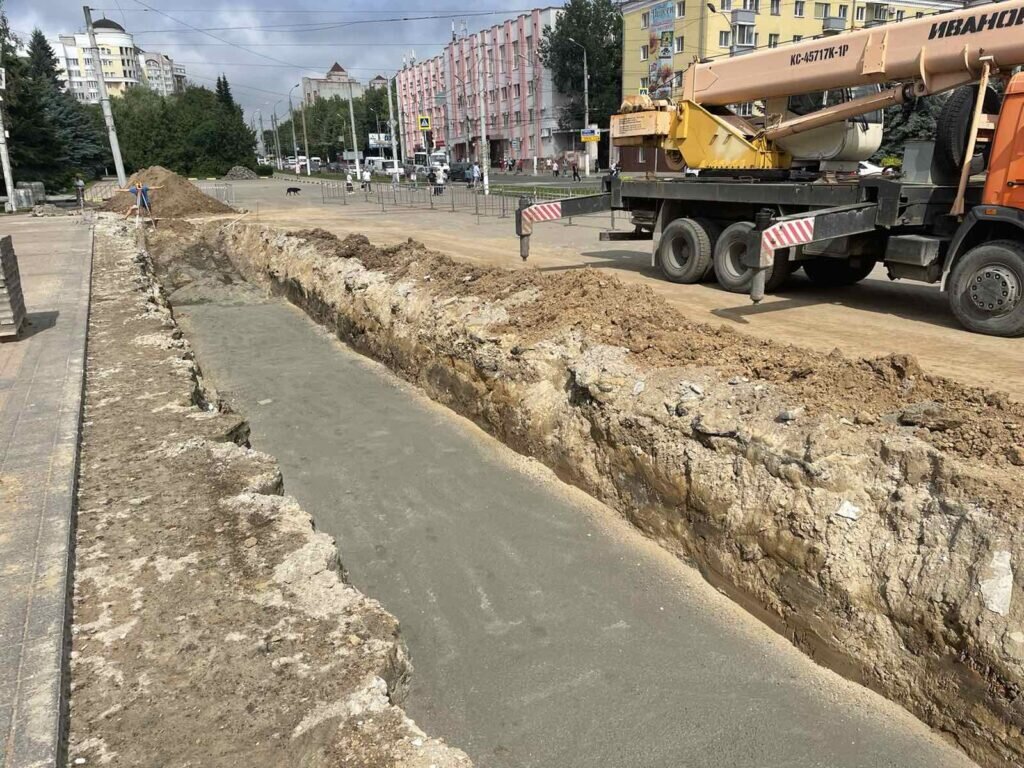 белые берега. ремонт площадь. площадь ленина симферополь 2023. октябрьская площадь псков. новая разметка площадь строителей.