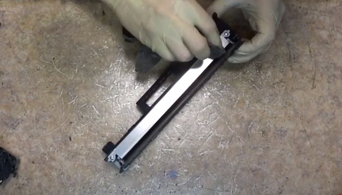 Фото 23. Магнитная сердцевина ролика проявки в виде полумесяца