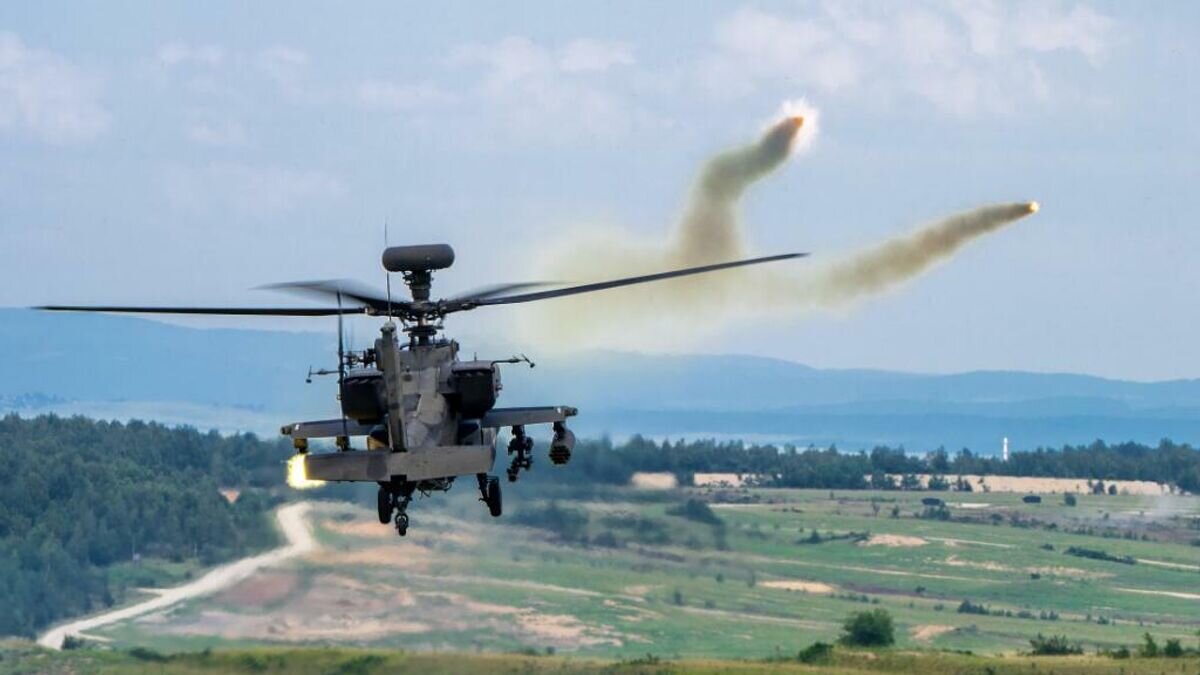    Американский ударный вертолет CAB AH-64 Apache во время учений в Германии© Фото : US Army Europe/Robert Fellingham