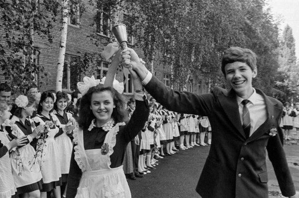 Зачем на самом деле школьников заставили носить советскую форму? Фото © ТАСС / Александр Бормотов