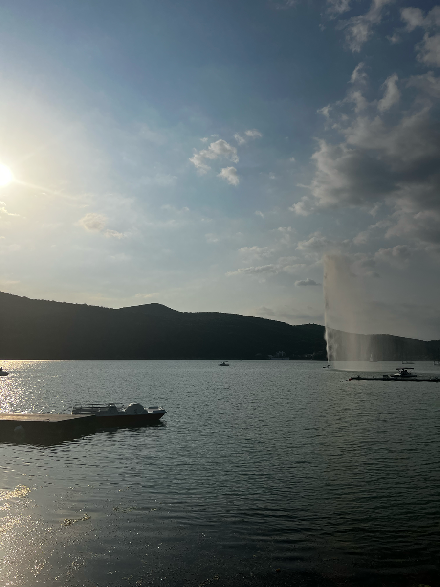 Фонтан днем. Вечером к сожалению не снимала шоу. 