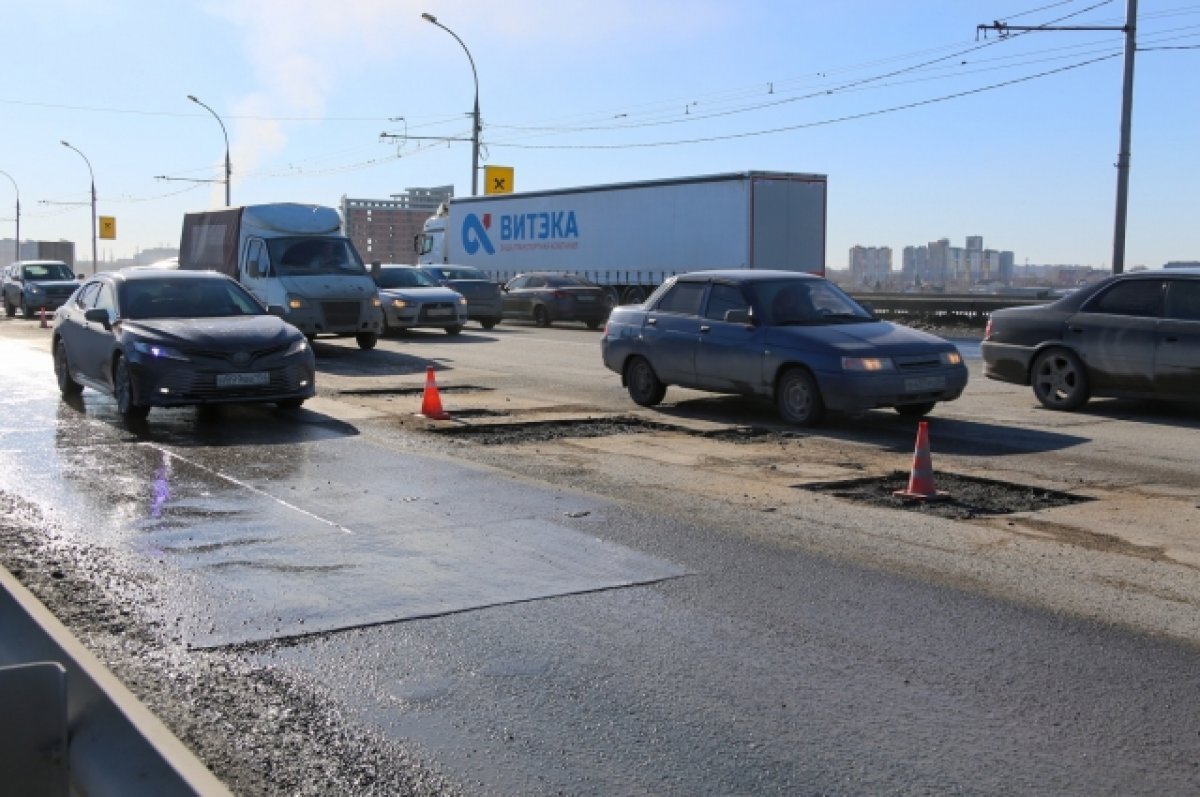    В Новосибирске суд обязал подрядчика отремонтировать Димитровский мост