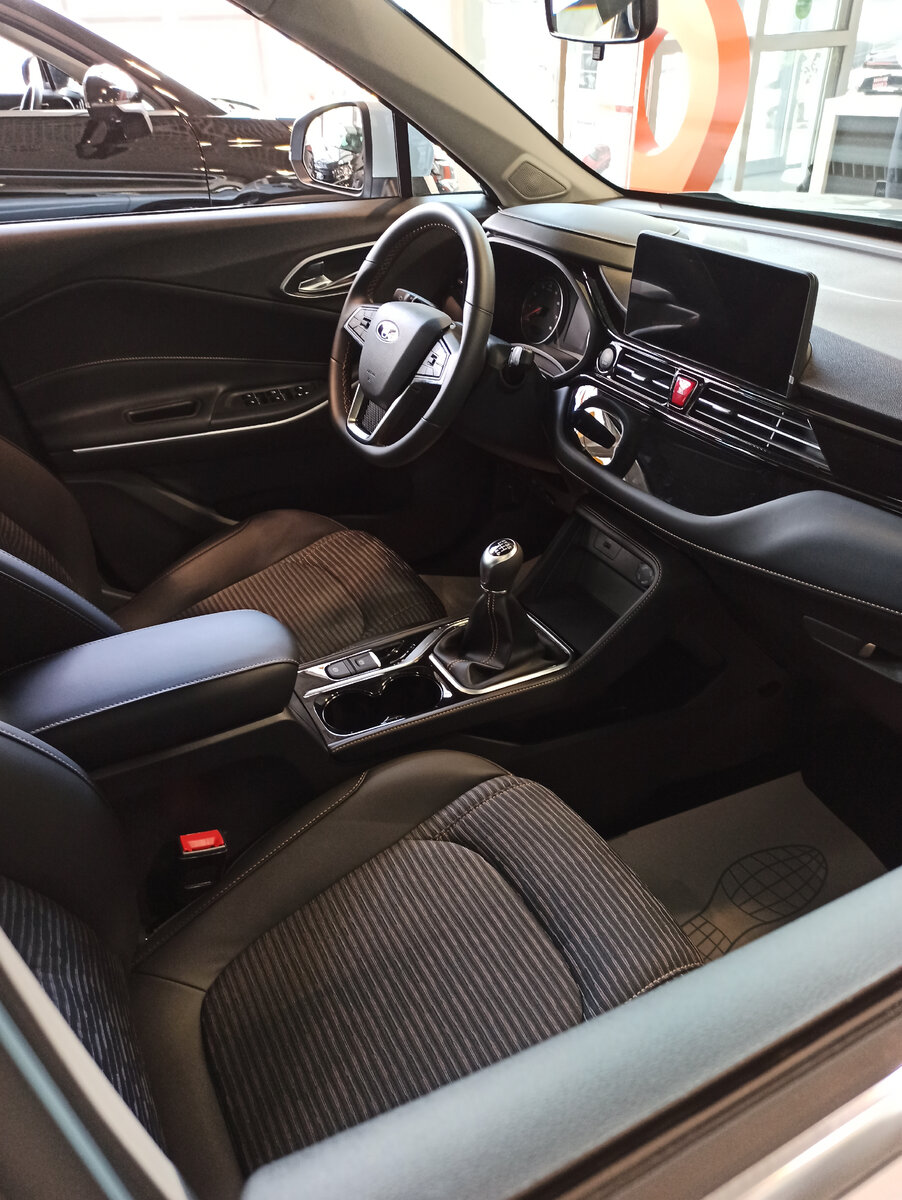 Вид в салон