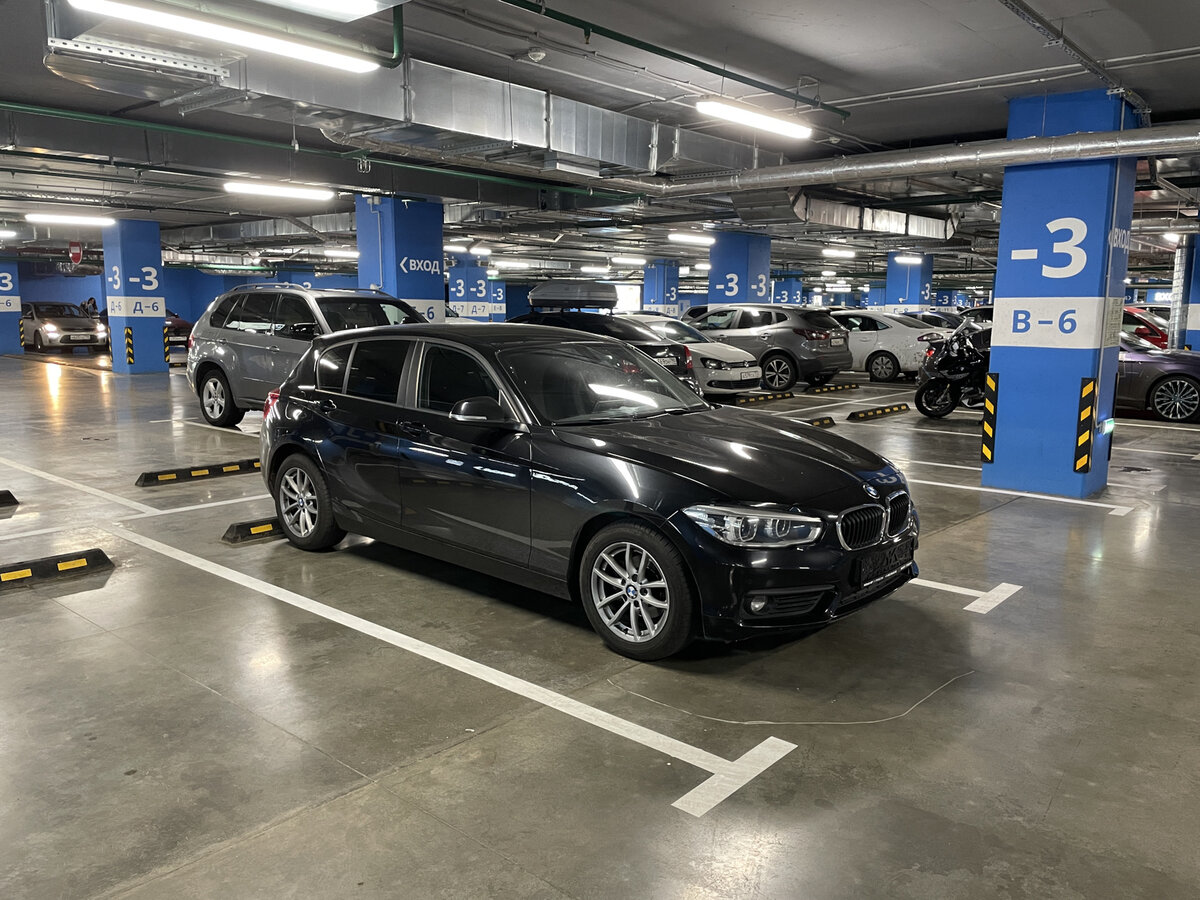 на парковке