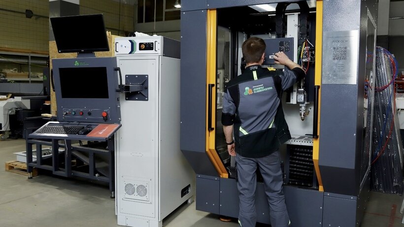    Лазеры и аппаратура © Пресс-служба Департамента инвестиционной и промышленной политики Москвы