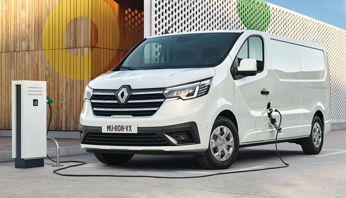 Коммерческий Renault Trafic E-Tech Electric запустят осенью 2023 года |  Автомобиль года в России | Дзен