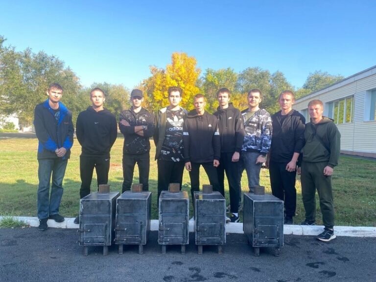    Бугурусланские студенты доставили в Тоцкое печи-буржуйки для отправки в зону СВО Кристина Просвиркина