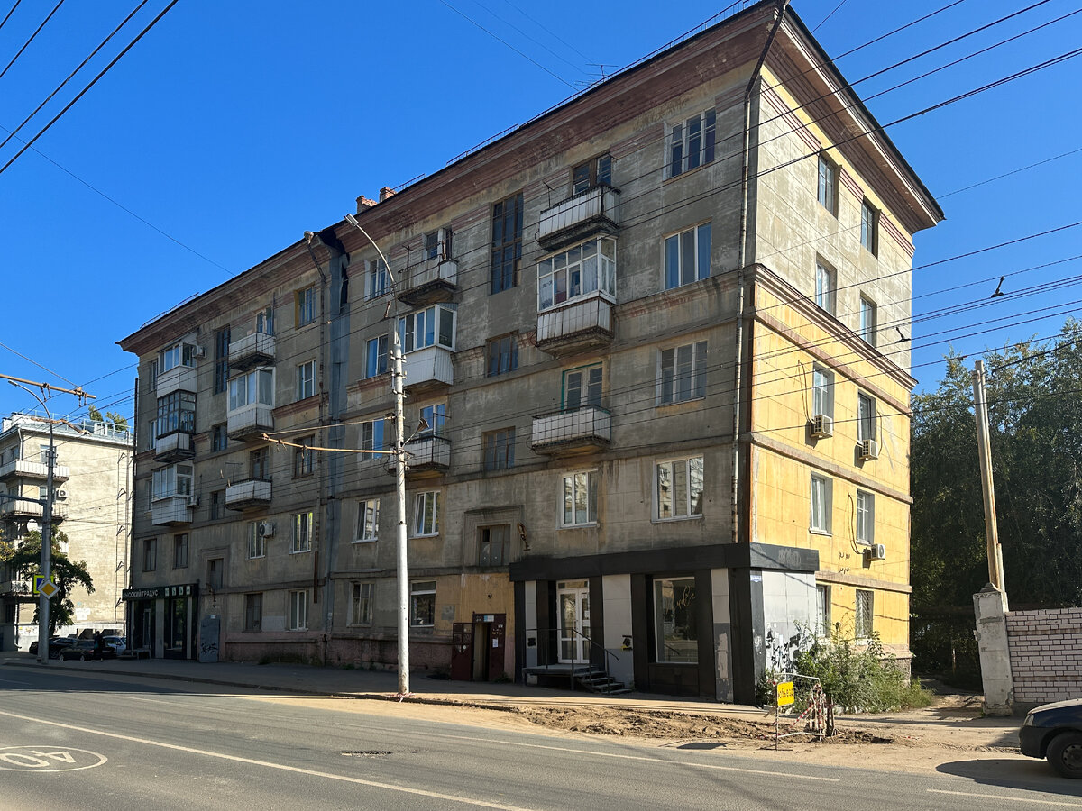 Падающий дом по адресу: г. Саратов, ул. им. Чернышевского Н.Г., д 130