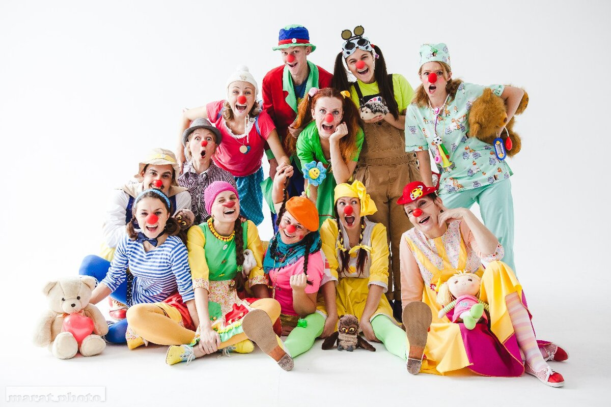 Команда больничных клоунов.