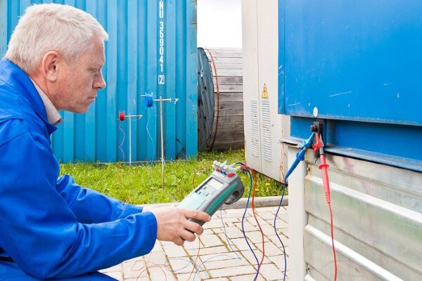 Проверить заземление можно с помощью мультиметра