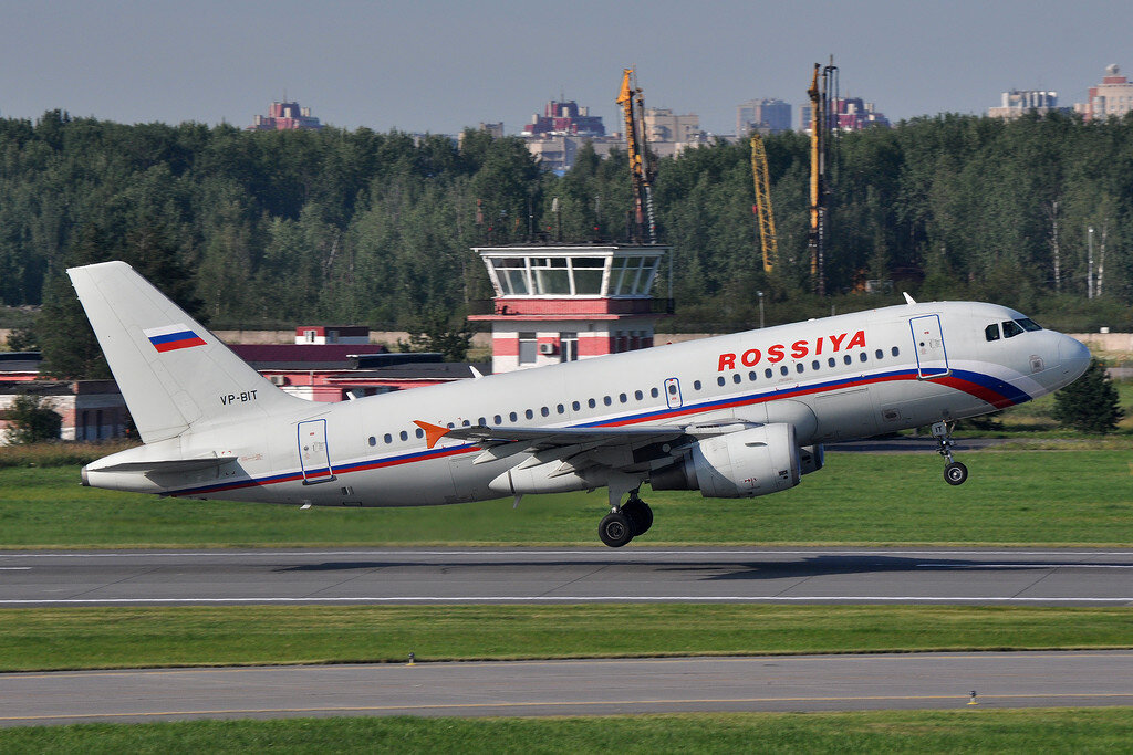 2. VP-BIT - Rossiya - Russian Airlines - Airbus A319-111 /2002/ в Минводы

