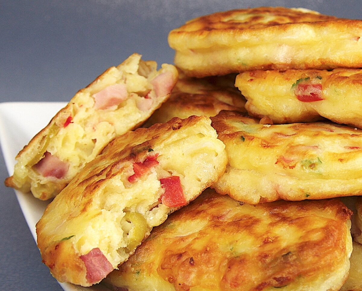 Завтрак-фурор: оладьи со вкусом пиццы