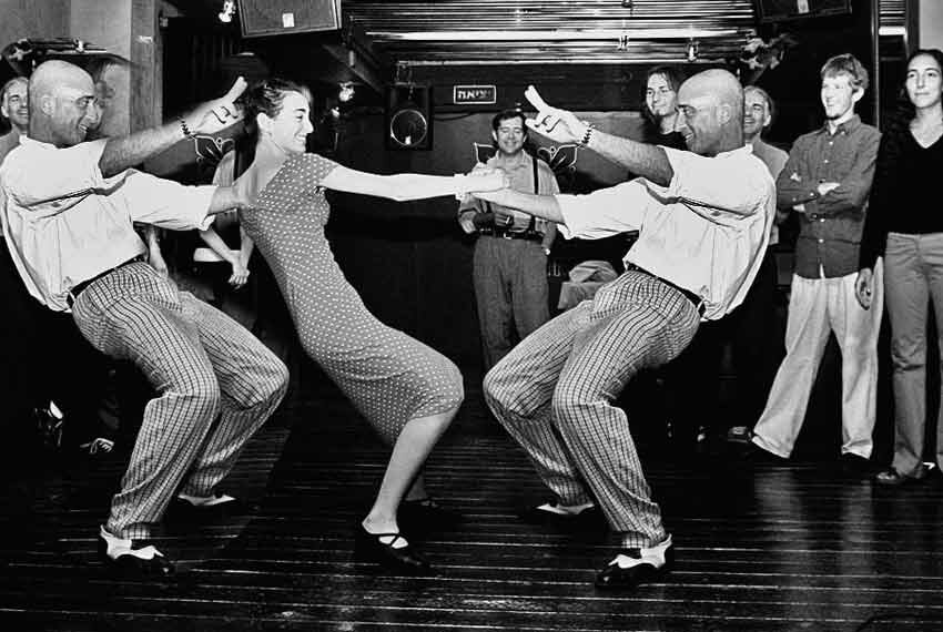 Танец буги песня. Буги вуги. Буги вуги джаз. Рок-н-ролл 1950х. Твист танец.