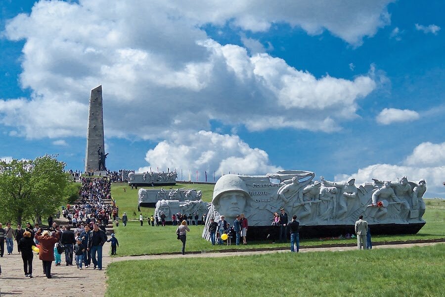 Мемориальный комплекс Саур-могила. Мемориал Саур могила. Саур могила монумент.