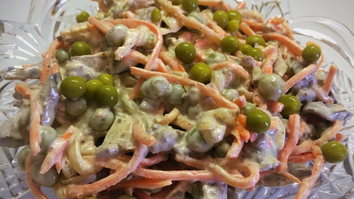 Салат с куриной печенью и корейской