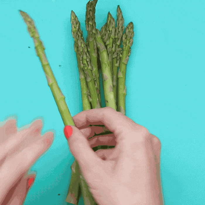 
Как правильно нарезать спаржу.
