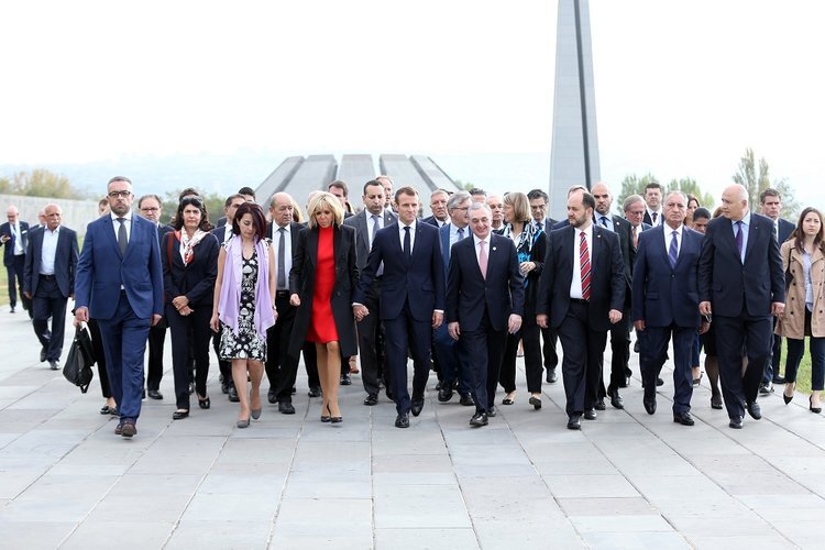 Посещение мемориала жертв Геноцида армян | flickr.com, XVIIe Sommet de la Francophonie à Erevan