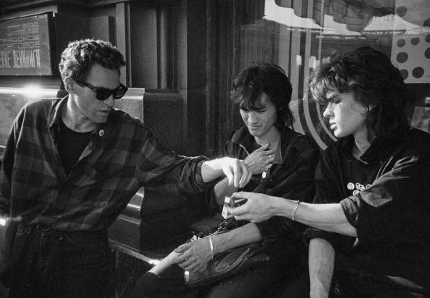 Артемий Троицкий, Виктор Цой и Юрий Каспарян Источник: 𝔾𝕒𝕝𝕚𝕟𝕒 𝐫𝐮