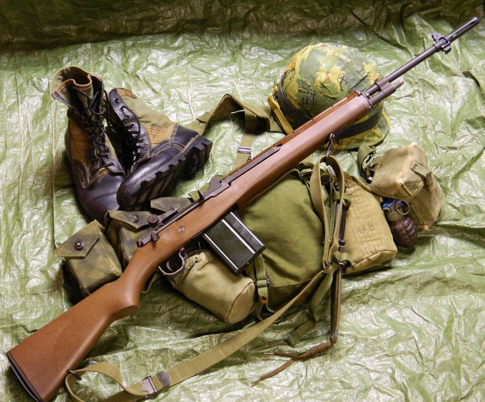                         Стандартная армейская автоматическая М14.