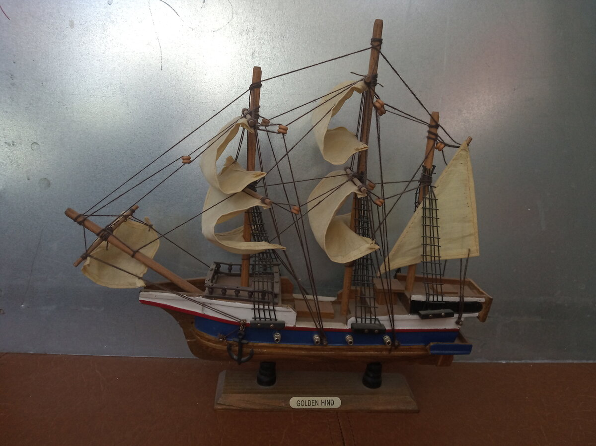 Кораблик - точная копия (сувенир из магазина)