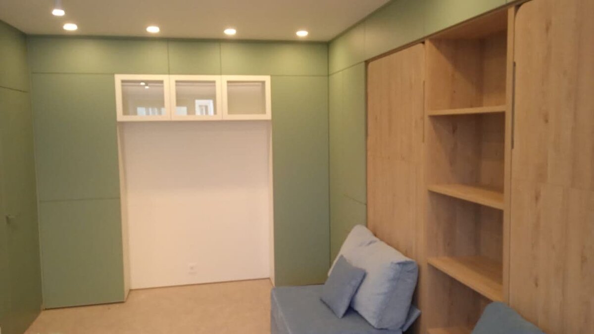 Все фото проекта можно посмотреть в галерее. Двойная шкаф-кровать трансформер с креслами на заказ.