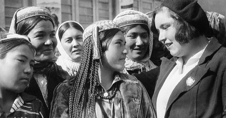 В 1920-х годах прошлого века советская власть предоставила женщинам беспрецедентные на то время права.