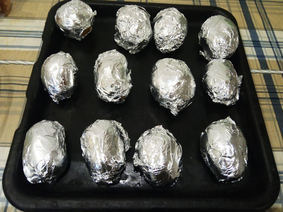 Картошка, запеченная в фольге в духовке - 8 пошаговых рецептов приготовления с фото