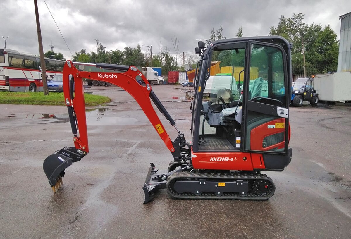 Купить экскаватор в приморском. Экскаватор Kubota kx019. Мини-экскаватор Kubota kx019-4. Мини экскаватор Кубота kx019. Кубота 2018 мини экскаватор.