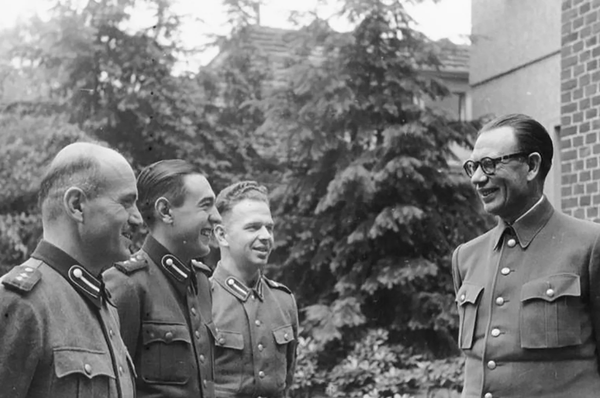 Генерала предали. Генерала предали