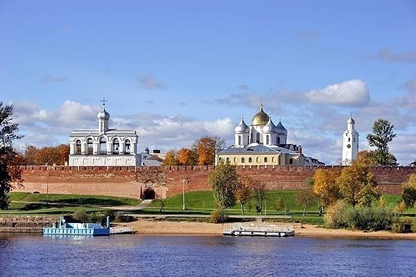 До этих пяти старинных и красивых городов можно купить очень недорогие билеты на поезд из Москвы. А в самих городах найти приличные и вполне бюджетные отели, и даже с завтраками.-5