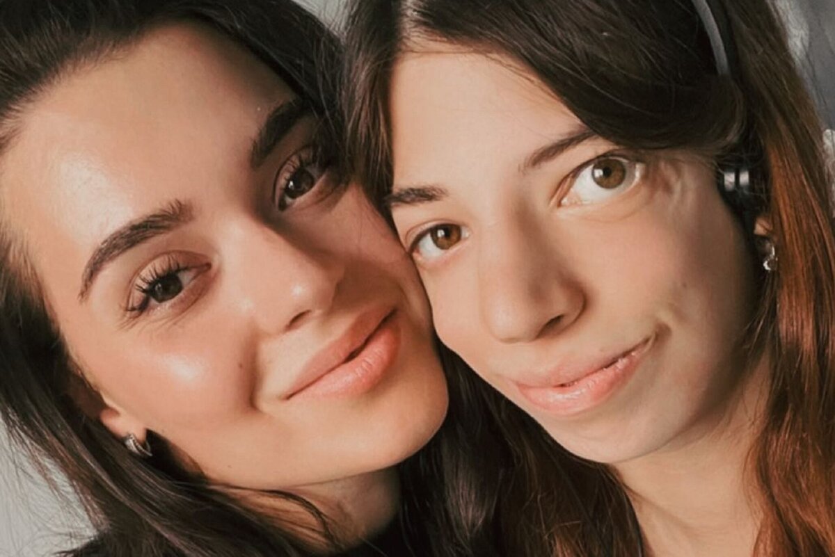     Впервые стала мамой особенная сестра Аделины Сотниковой: фото новорожденного