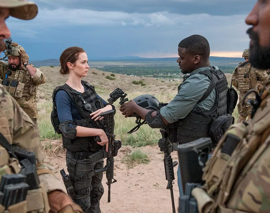 Sicario. Sicario Эмили Блант. Sicario 2015. Убийца фильм 2015.