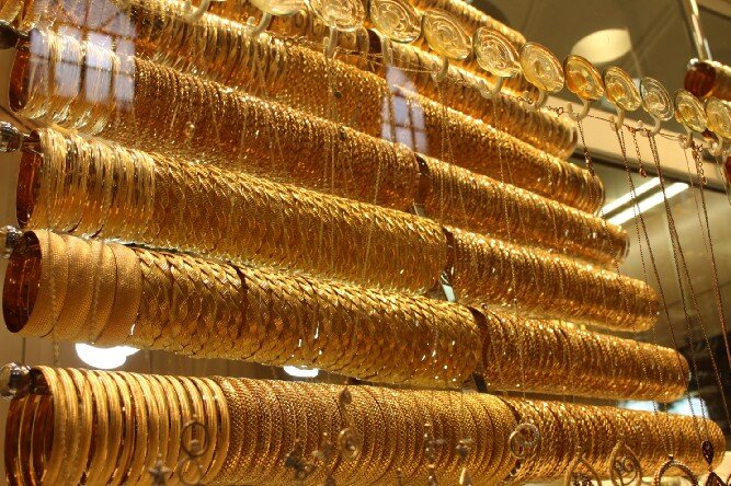 Рынок золота сегодня. Гранд базар в Стамбуле золото. Золотые базары в Турции. Золотой рынок в Стамбуле. Турецкий рынок золота.