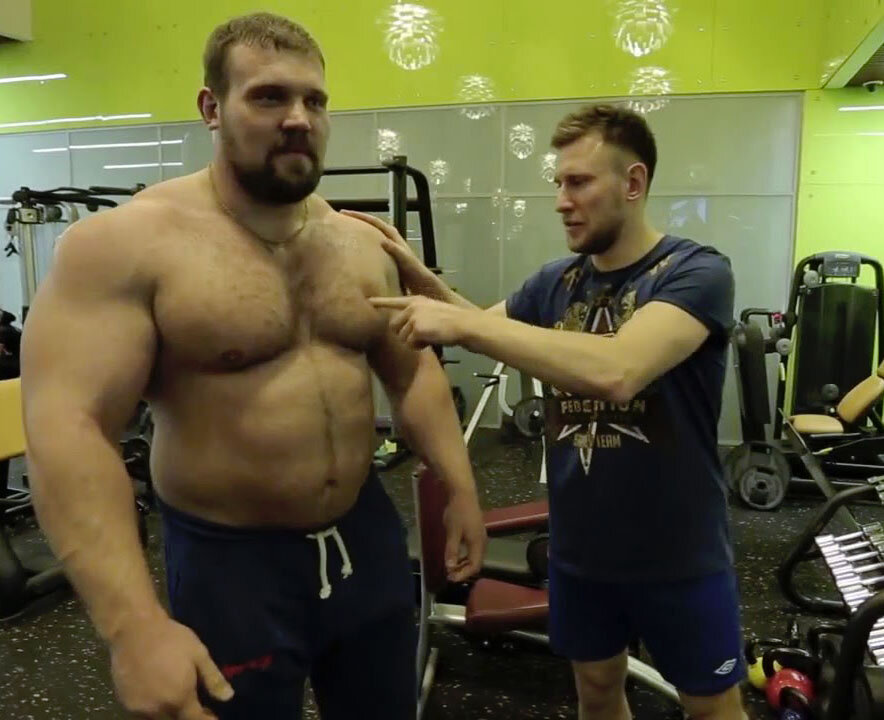 Профессиональные пауэрлифтеры