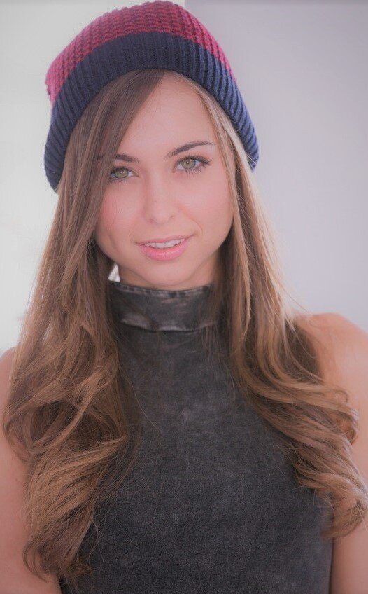 (Адрес фото: https://www.instagram.com/riley.reid.official/?hl=uk)