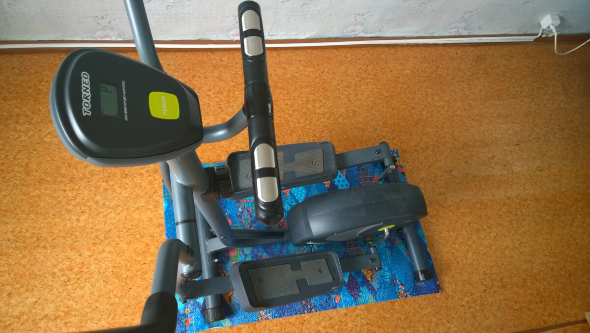 Разминка, кардио, силовые, йога, растяжка - и так 5-6 раз в неделю