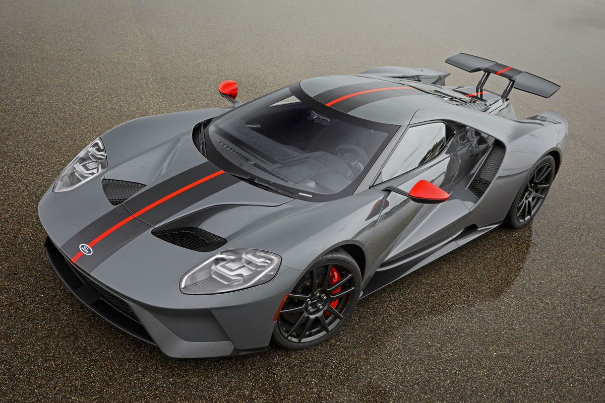 30 октября 2018 года в Кёльне состоялась презентация нового Ford GT Carbon Series. Что же это за болид  который сертифицирован для дорог общего пользования?